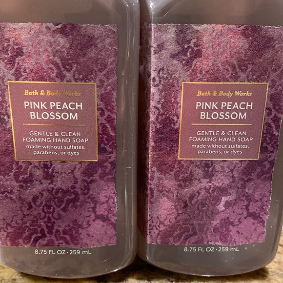 Set of 2 “Pink Peach Blossom“ BBW 8.75fl oz Gentle & Clean Foaming Hand Soap NWT - Picture 3 of 6